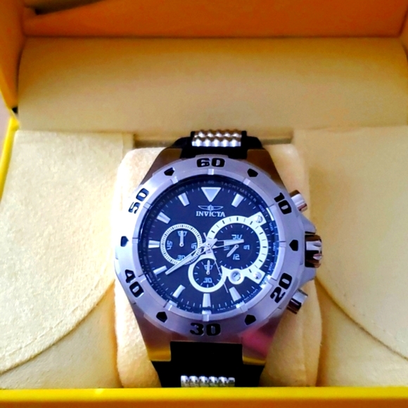 Watch - Picture 1 of 4